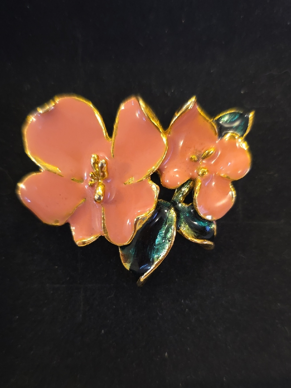 Vintage Enamel Dogwood Flower Brooch Pin Gold Tone Pink Peach Green Classic EUC